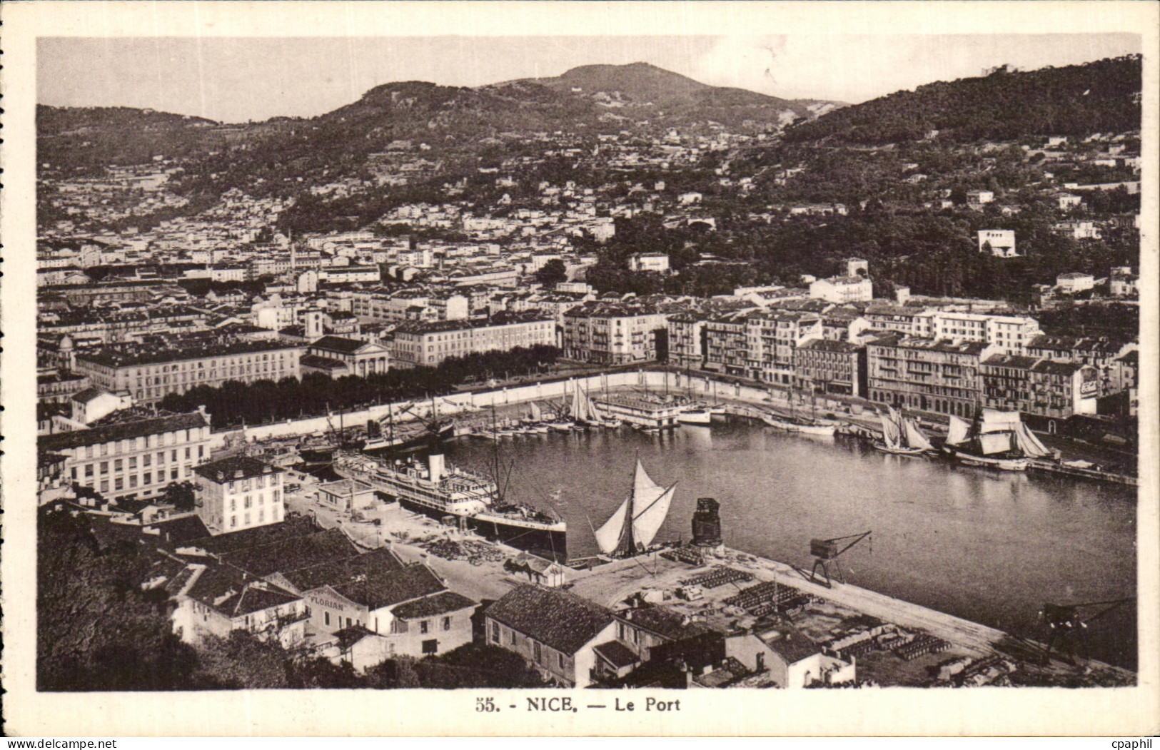 CPA Nice Le Port Bateau