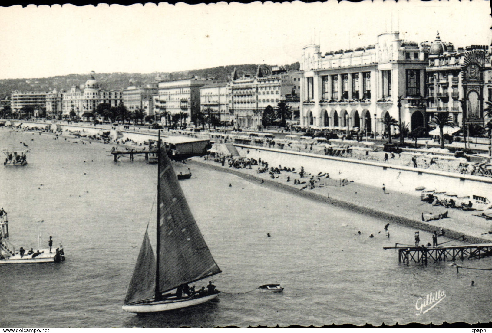 CPA Nice Les Hotels et la Plage