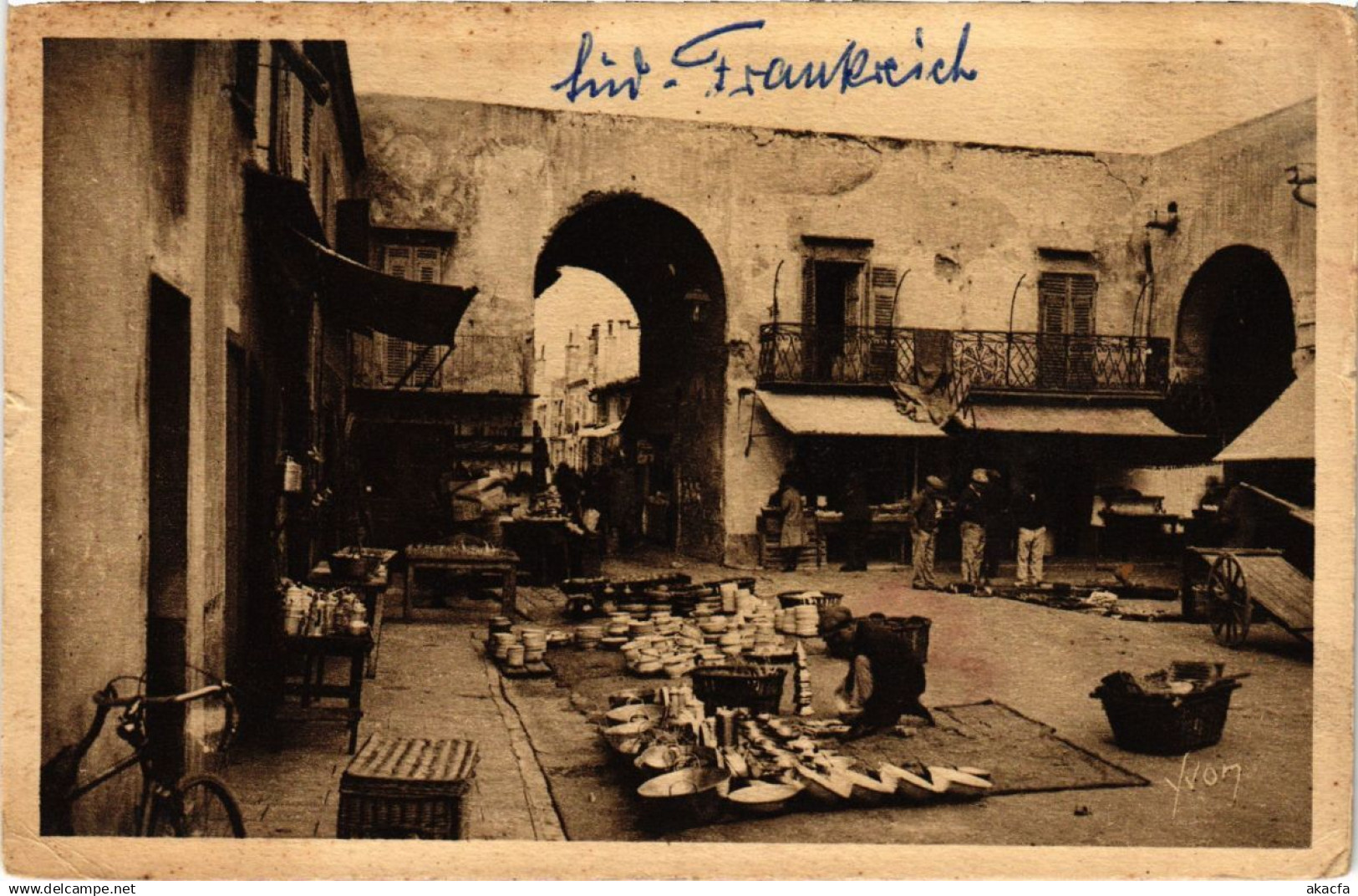 CPA NICE Un coin du Vieux Marche FRANCE (1042400)