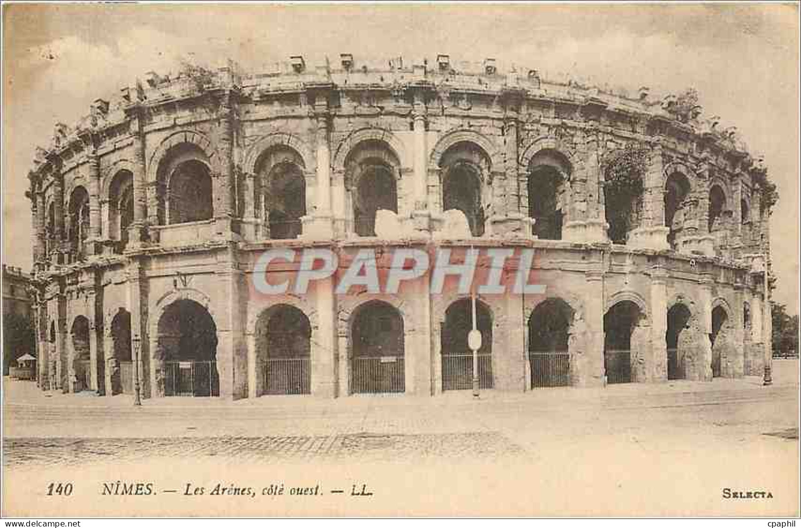 CPA Nimes Les Arenes cote ouest