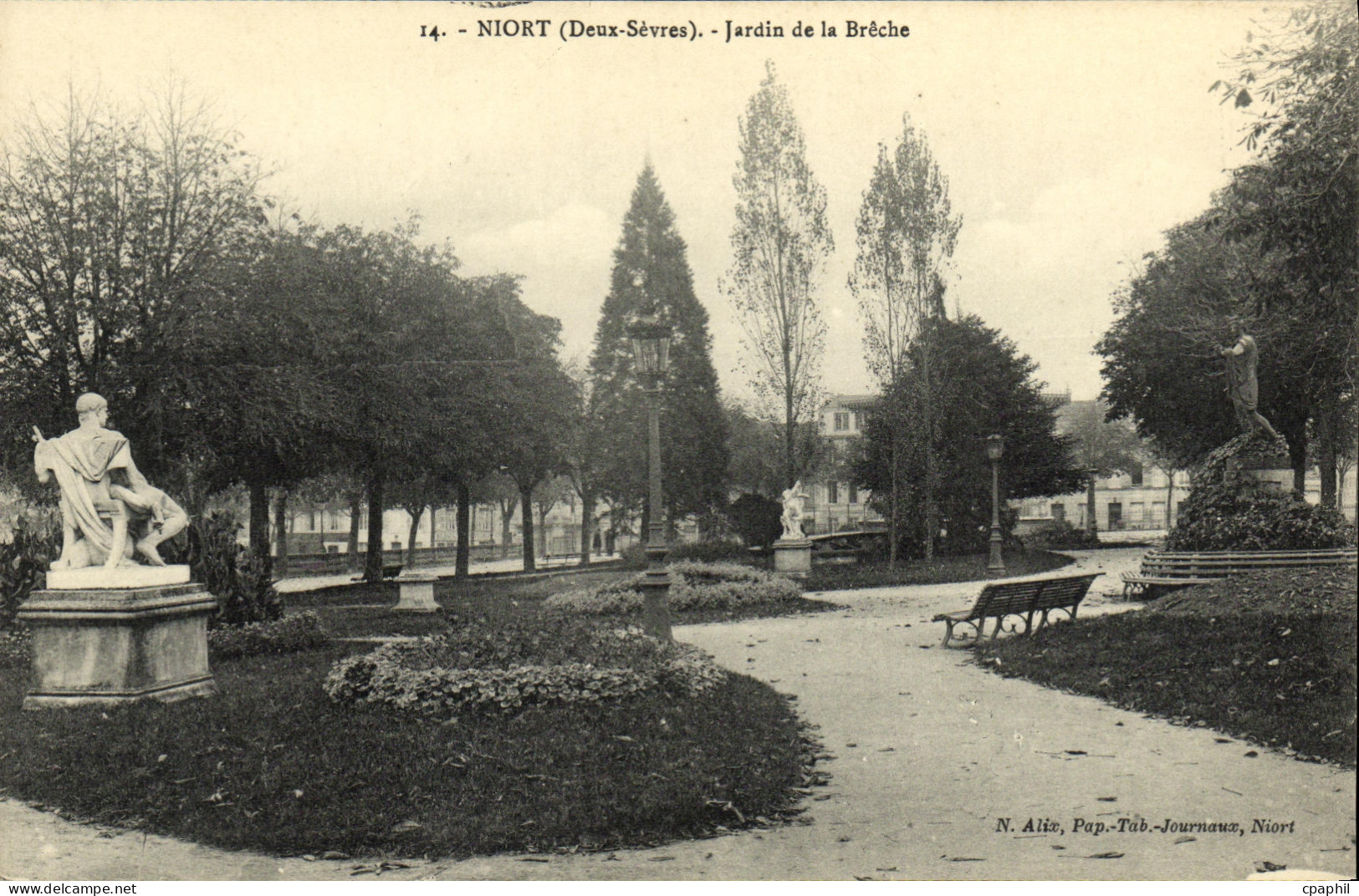 CPA Niort Jardin de la Breche