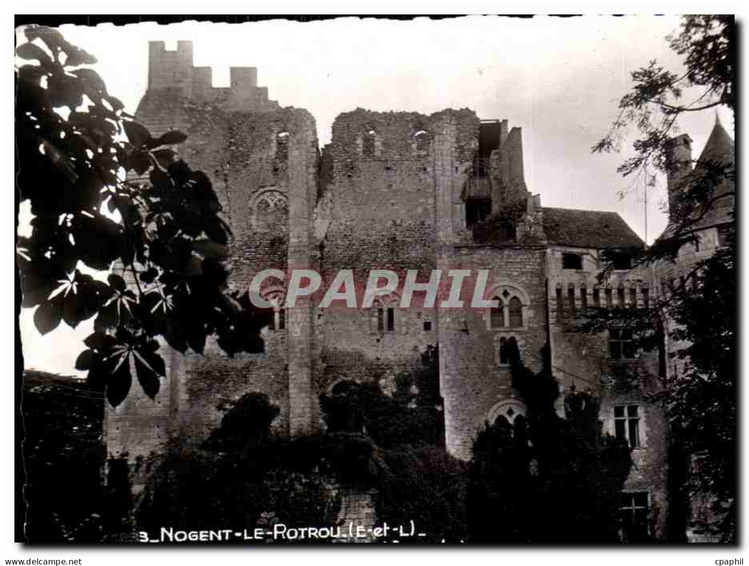 CPA Nogent le Rotrou Le chateau Saint Jean