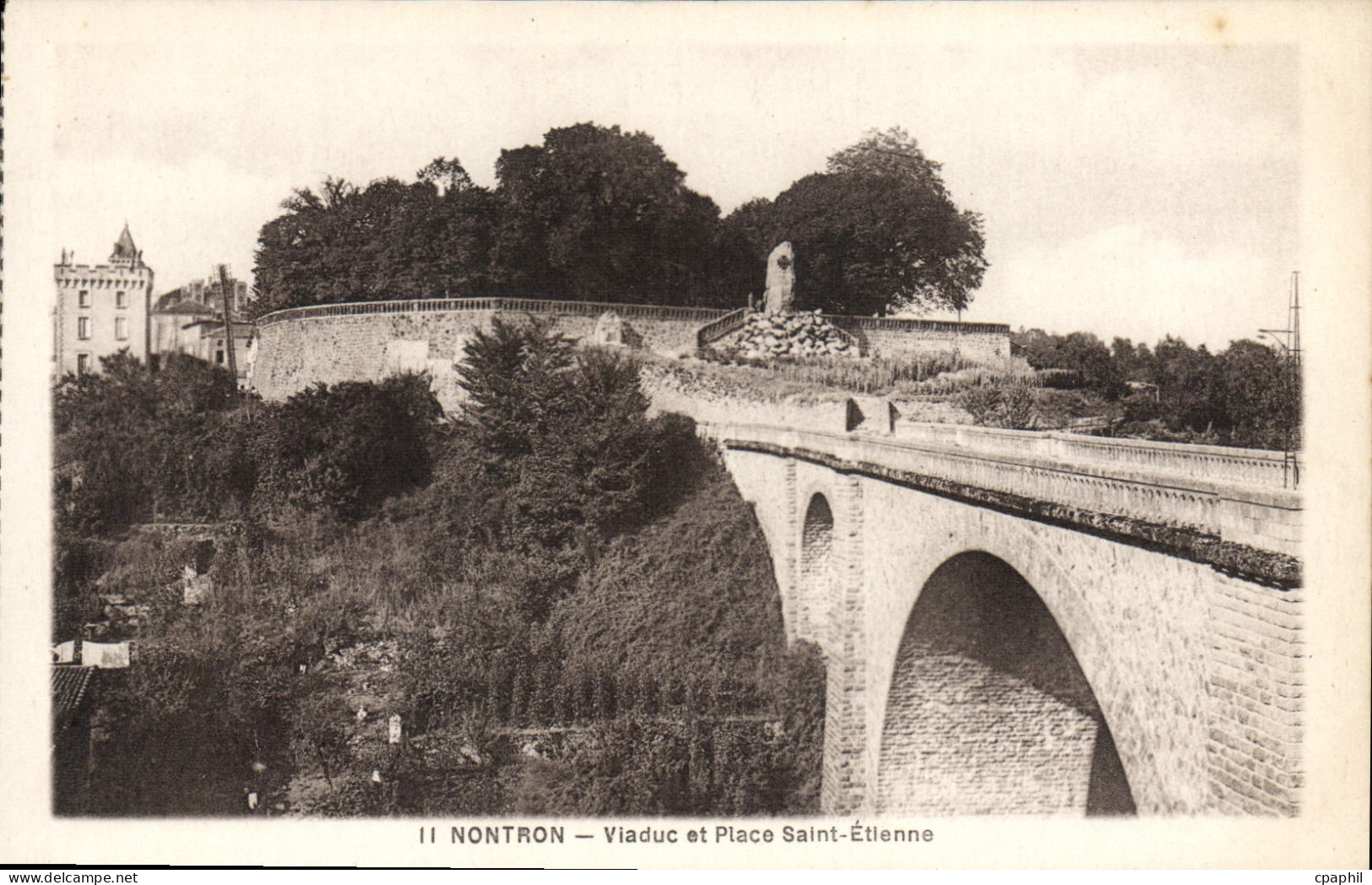 CPA Nontron Viaduc Et Place Saint Etienne