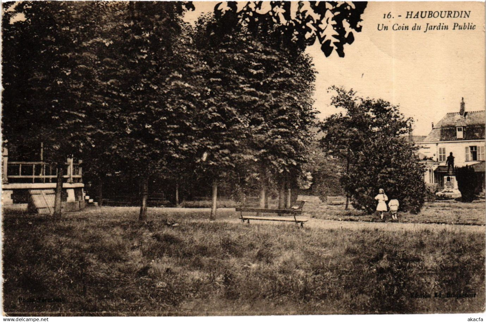 CPA Nord HAUBOURDIN Jardin Public (983782)