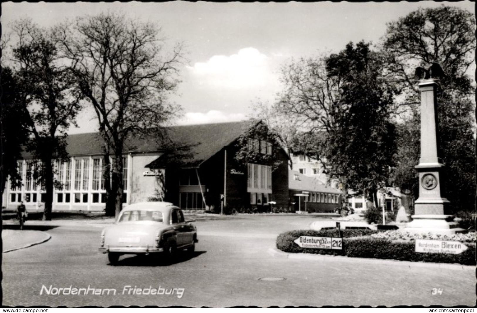 CPA Nordenham in Oldenburg Niedersachsen, Friedeburg, Denkmal, Auto