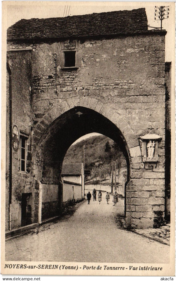CPA Noyers-sur-Serein Porte de Tonnerre-Vue interieure FRANCE (1451678)