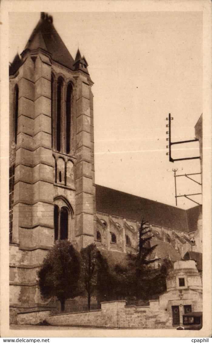 CPA Noyon (Oise) La Cathedrale