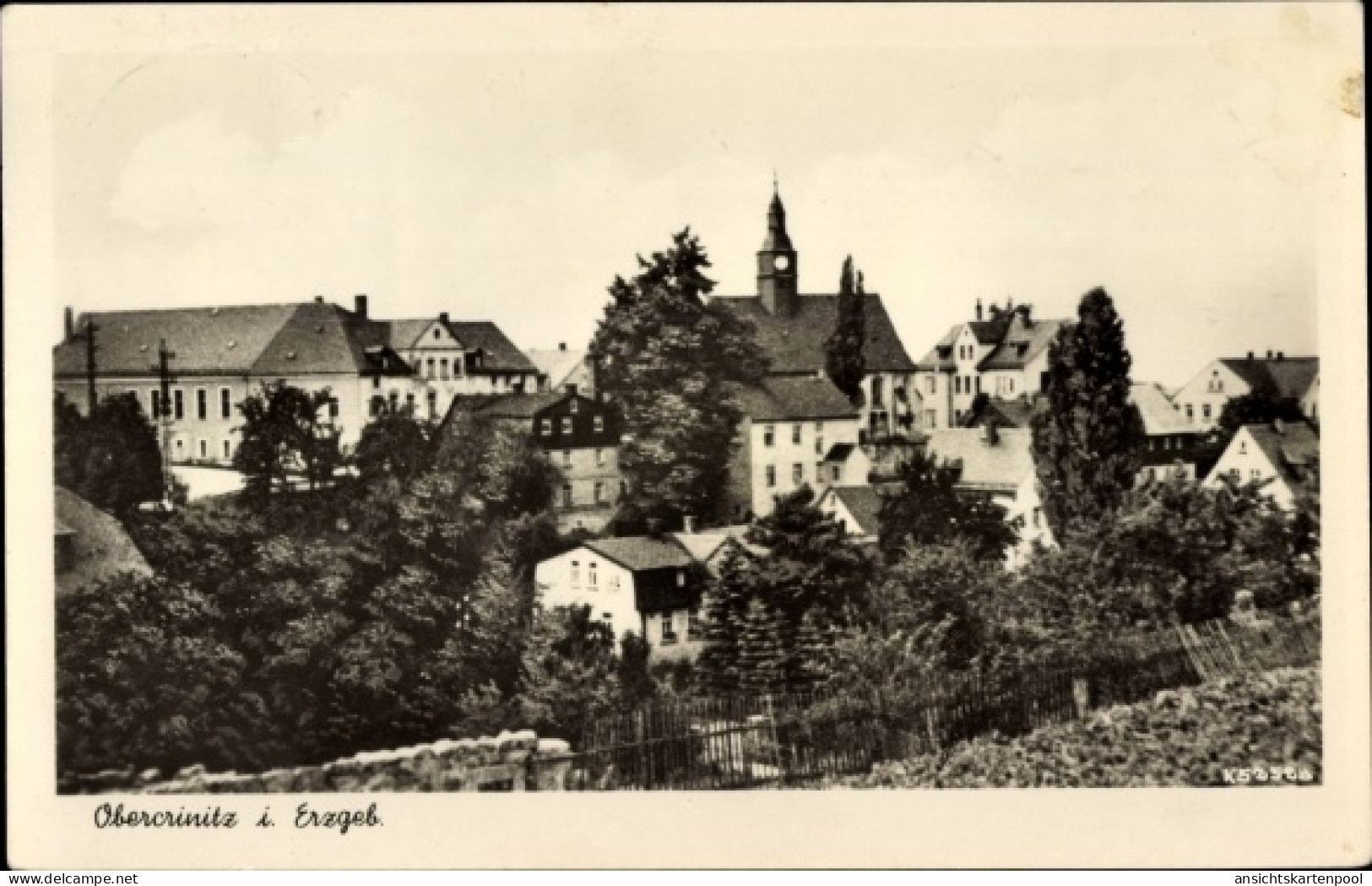 CPA Obercrinitz Crinitzberg in Sachsen, Ortsansicht mit Kirche