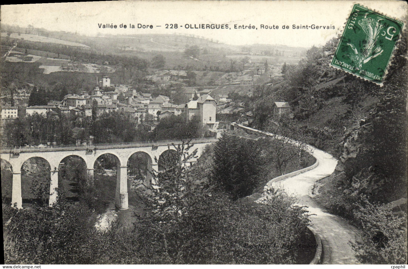 CPA Olliergues Entree Route de Saint Gervais