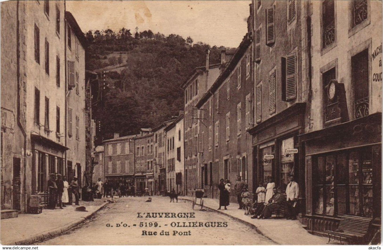 CPA OLLIERGUES Rue du Pont (1254474)