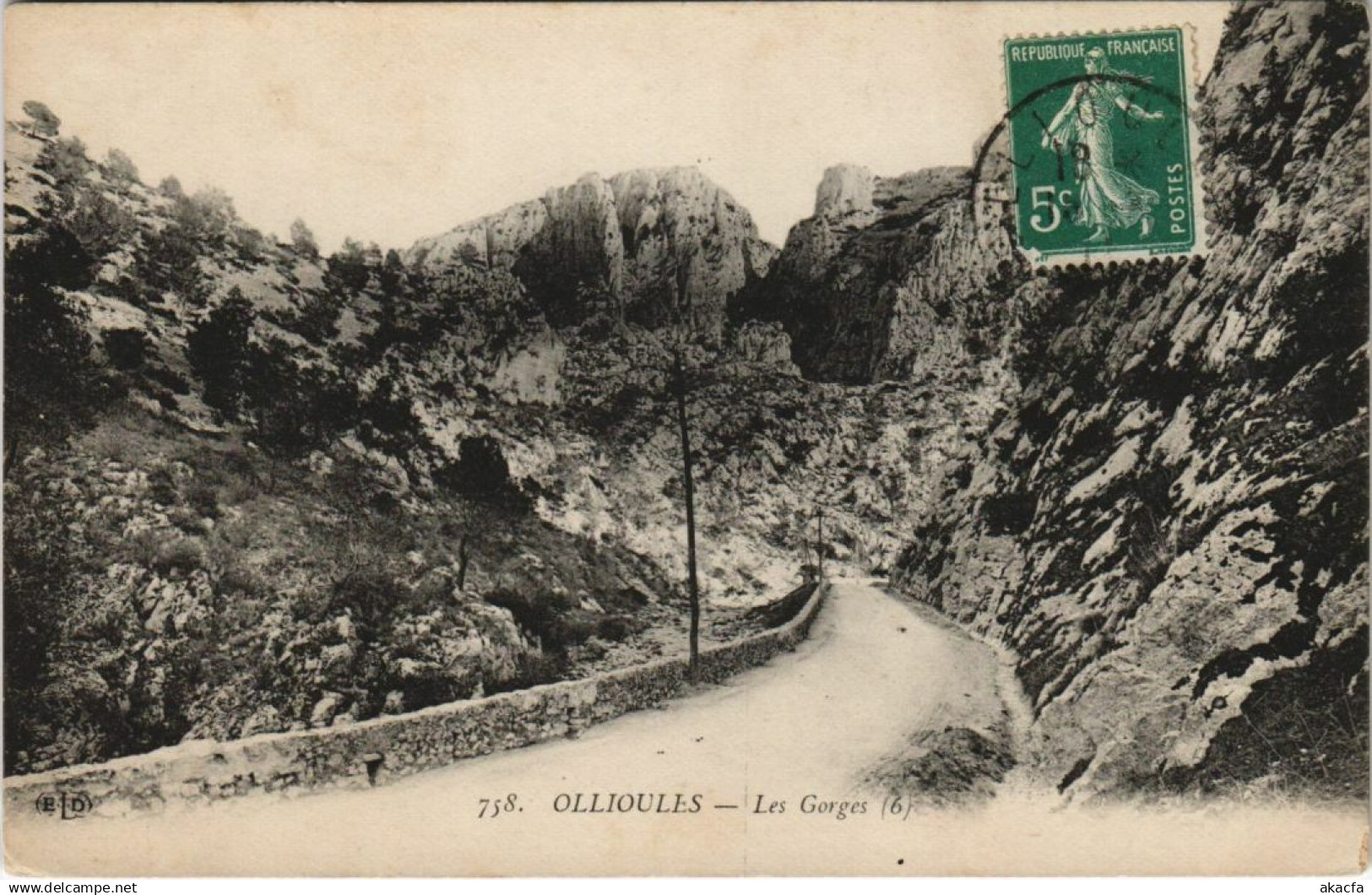 CPA OLLIOULES Les Gorges (1111320)