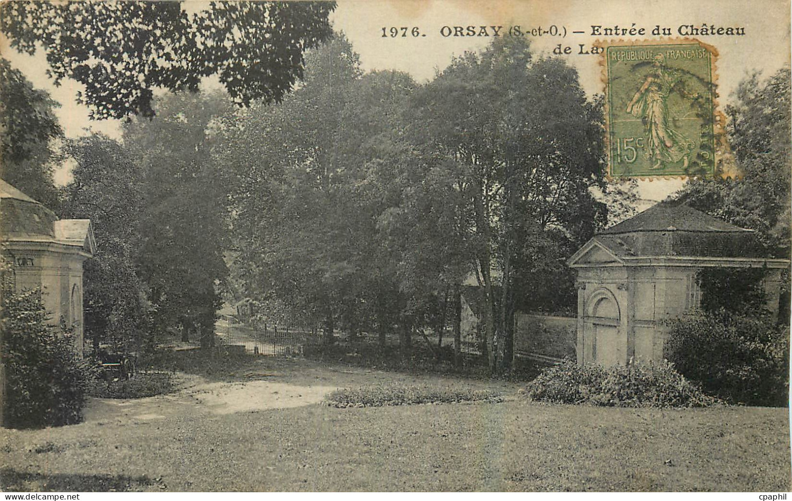 CPA Orsay S et O Entree du Chateau