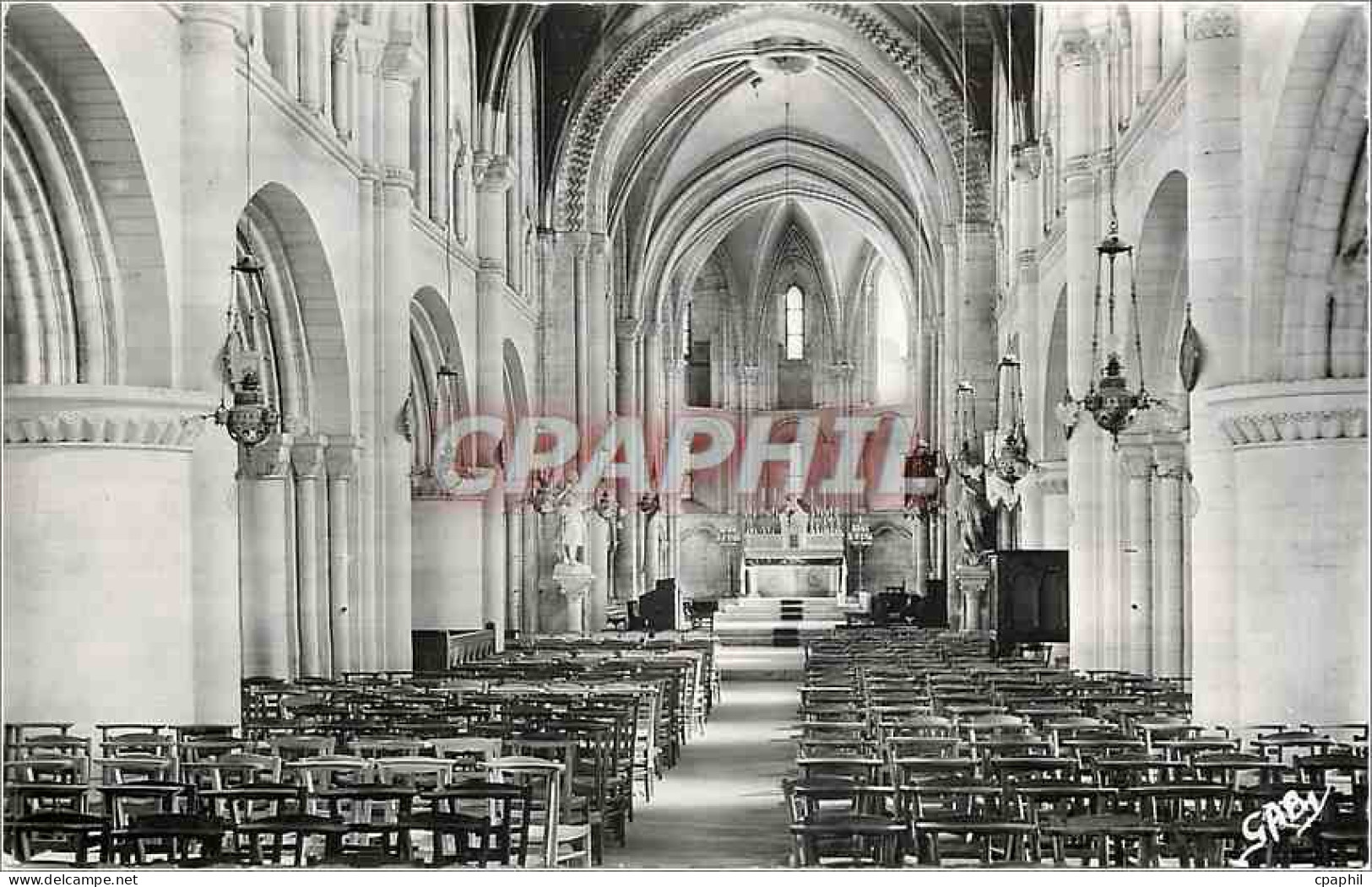 CPA Ouistreham Calvados Interieur de l'Eglise