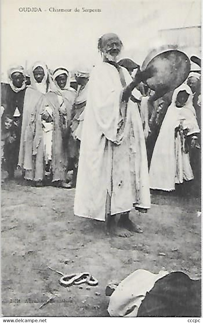 CPA Oujda Charmeur de serpents