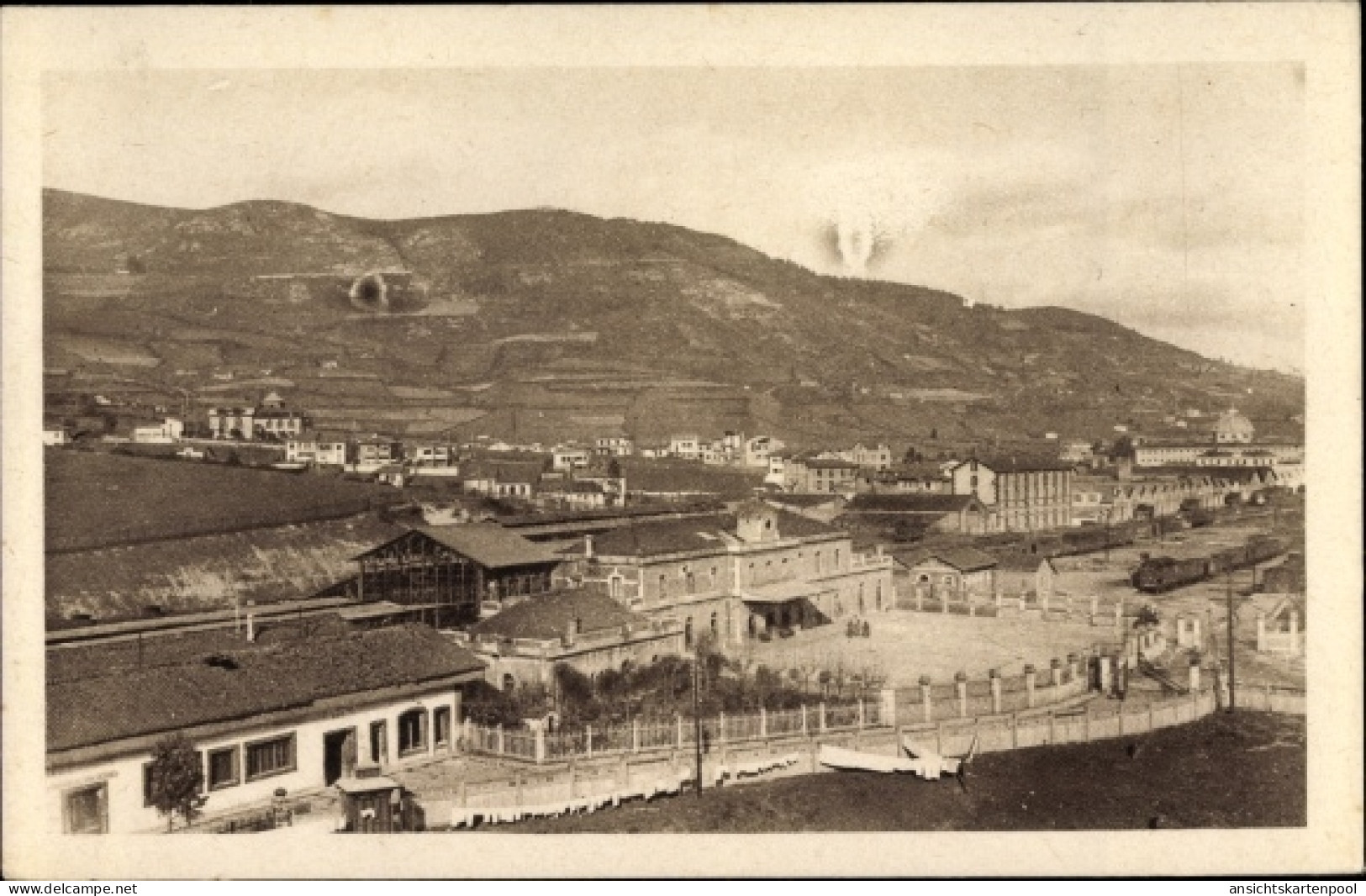 CPA Oviedo Asturias Spanien, Estacion del Ferrocarril del Norte