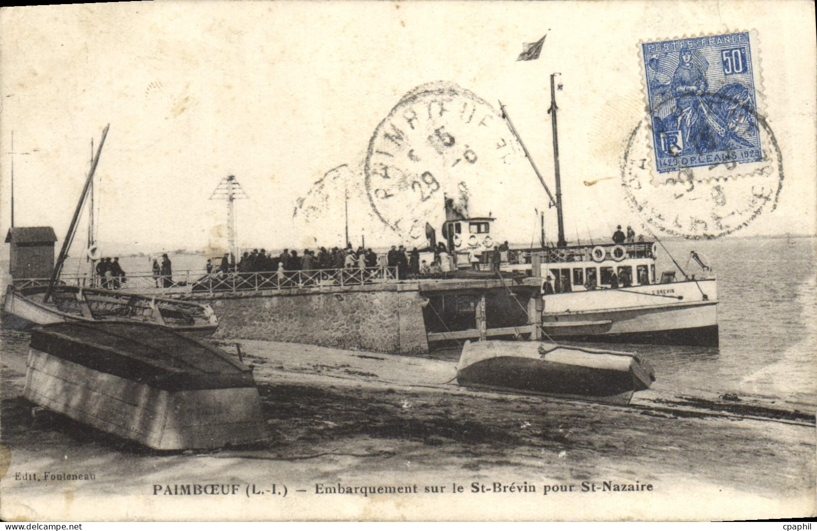 CPA Paimboeuf L I Embarquement sur le St Brevin pour St Nazaire