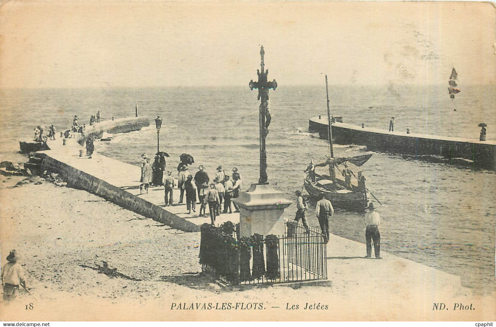 CPA Palavas les Flots Les Jetees