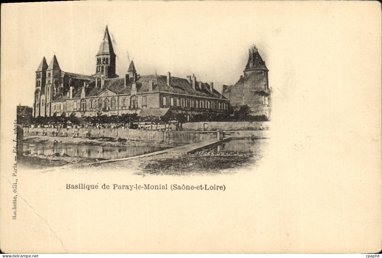 CPA Paray le Monial Basilique