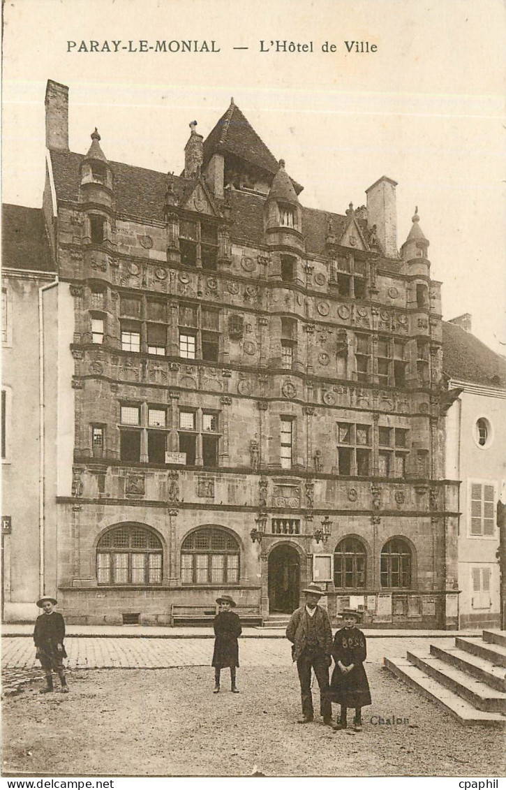 CPA Paray le Monial L'Hotel de Ville