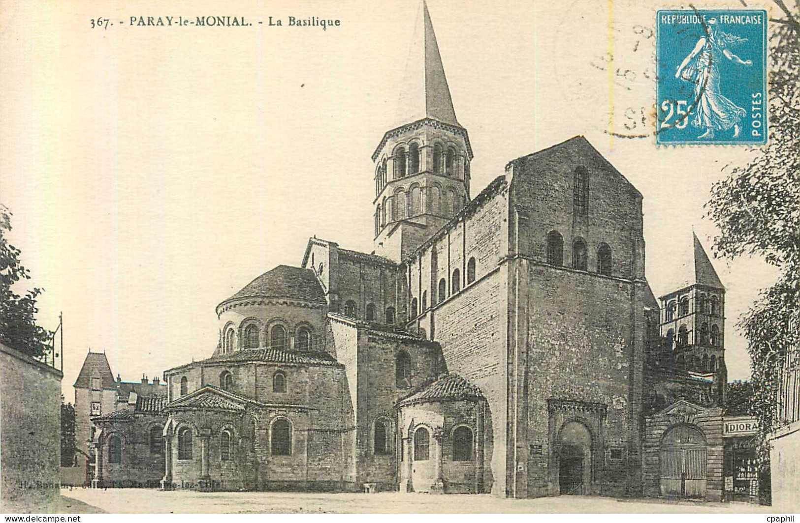 CPA Paray le Monial La Basilique