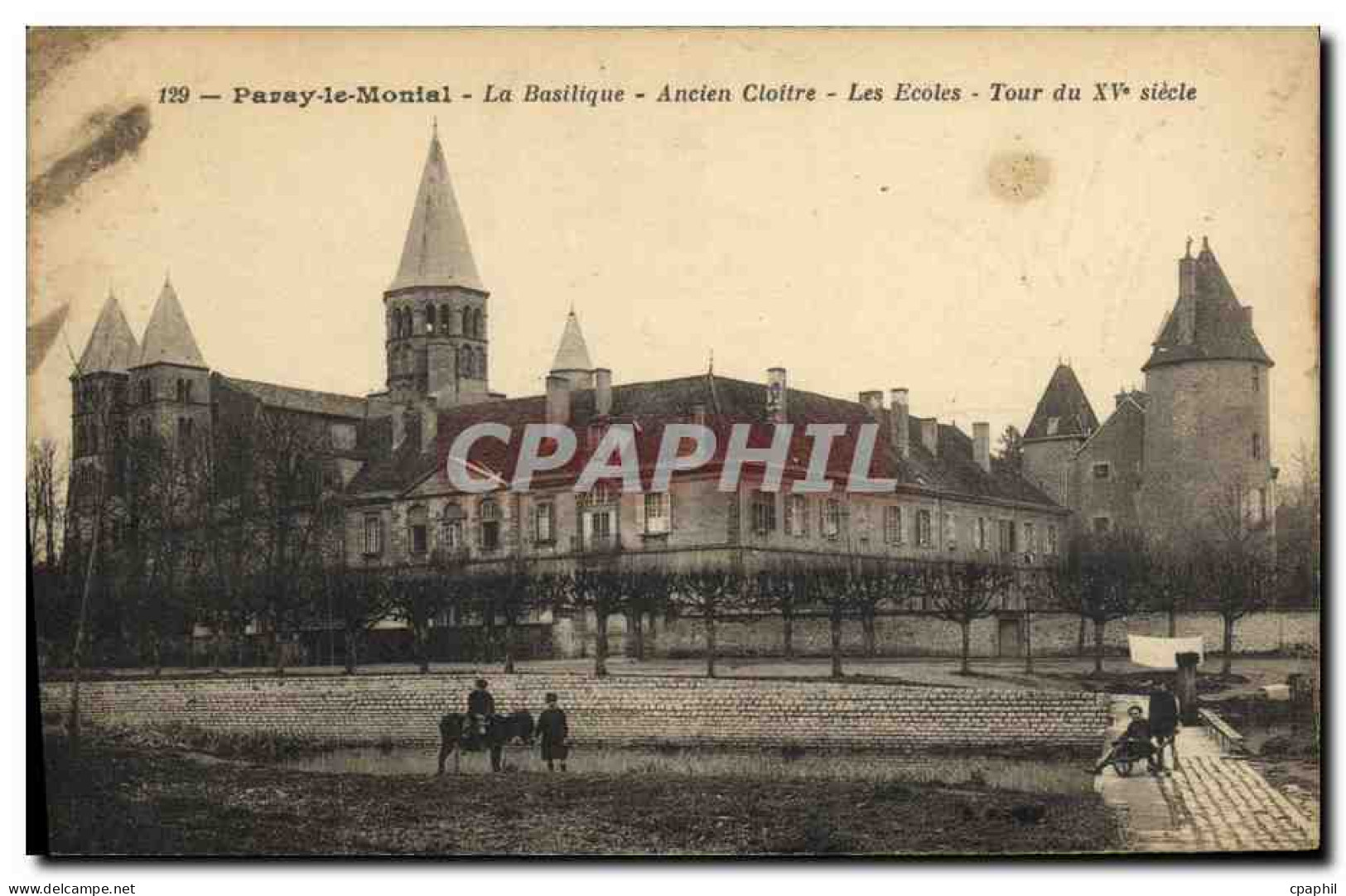 CPA Paray le Monial La Basilique Ancien Cloitre Les Ecoles