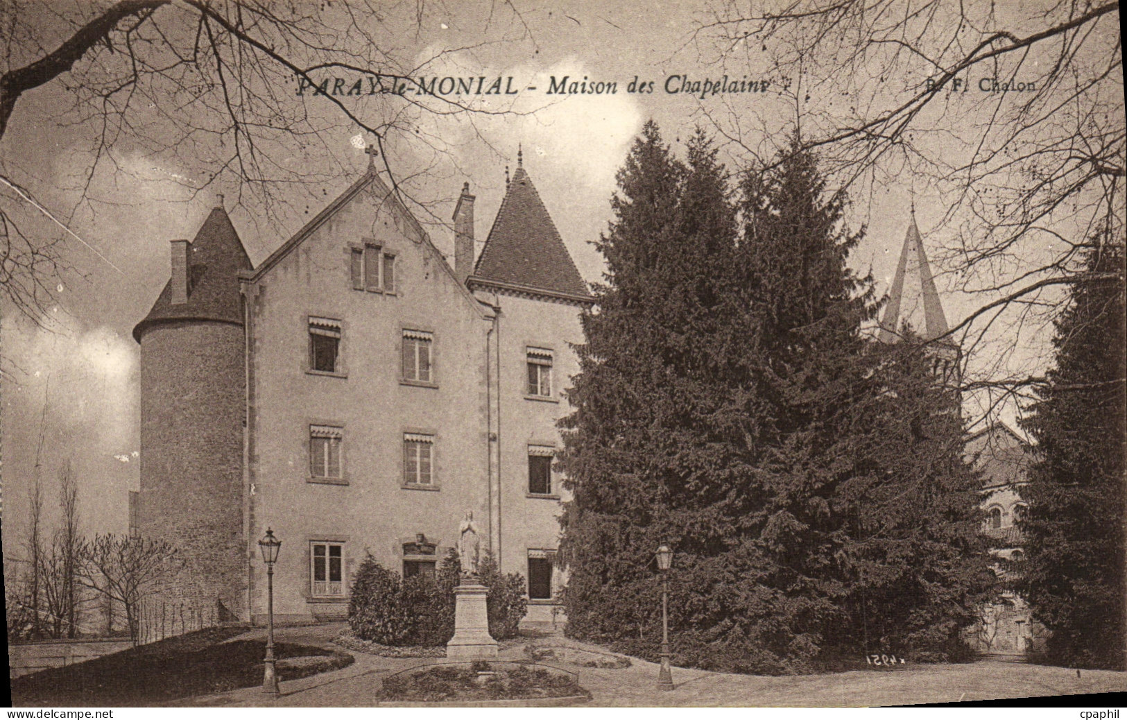 CPA Paray le Monial Maison des Chapelains