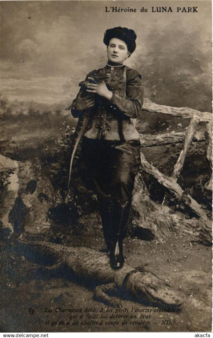 CPA PARIS 17e LUNA PARK L'Héroine (676443)