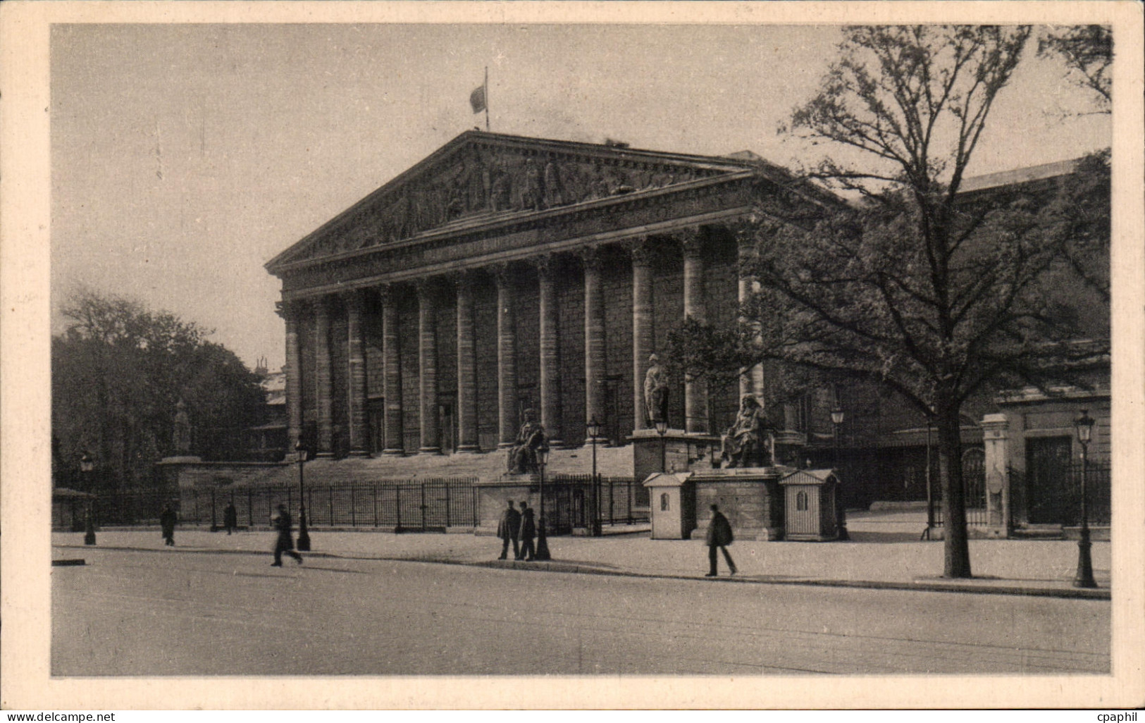 CPA Paris Assemblee Nationale