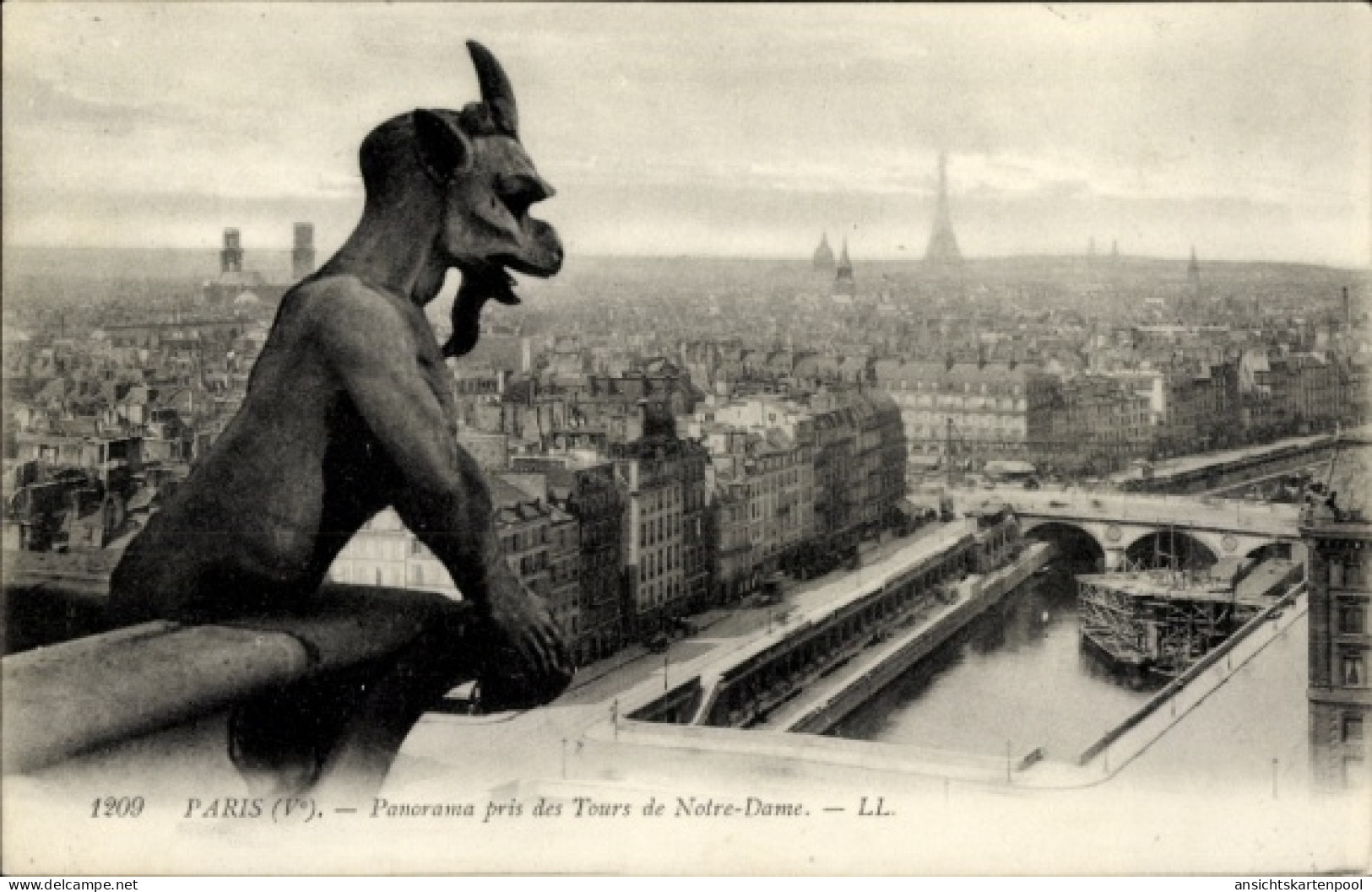 CPA Paris I Ile de la Cité, La Conciergerie, Panorama von Blick von den Türmen der Notre-Dame, Ga