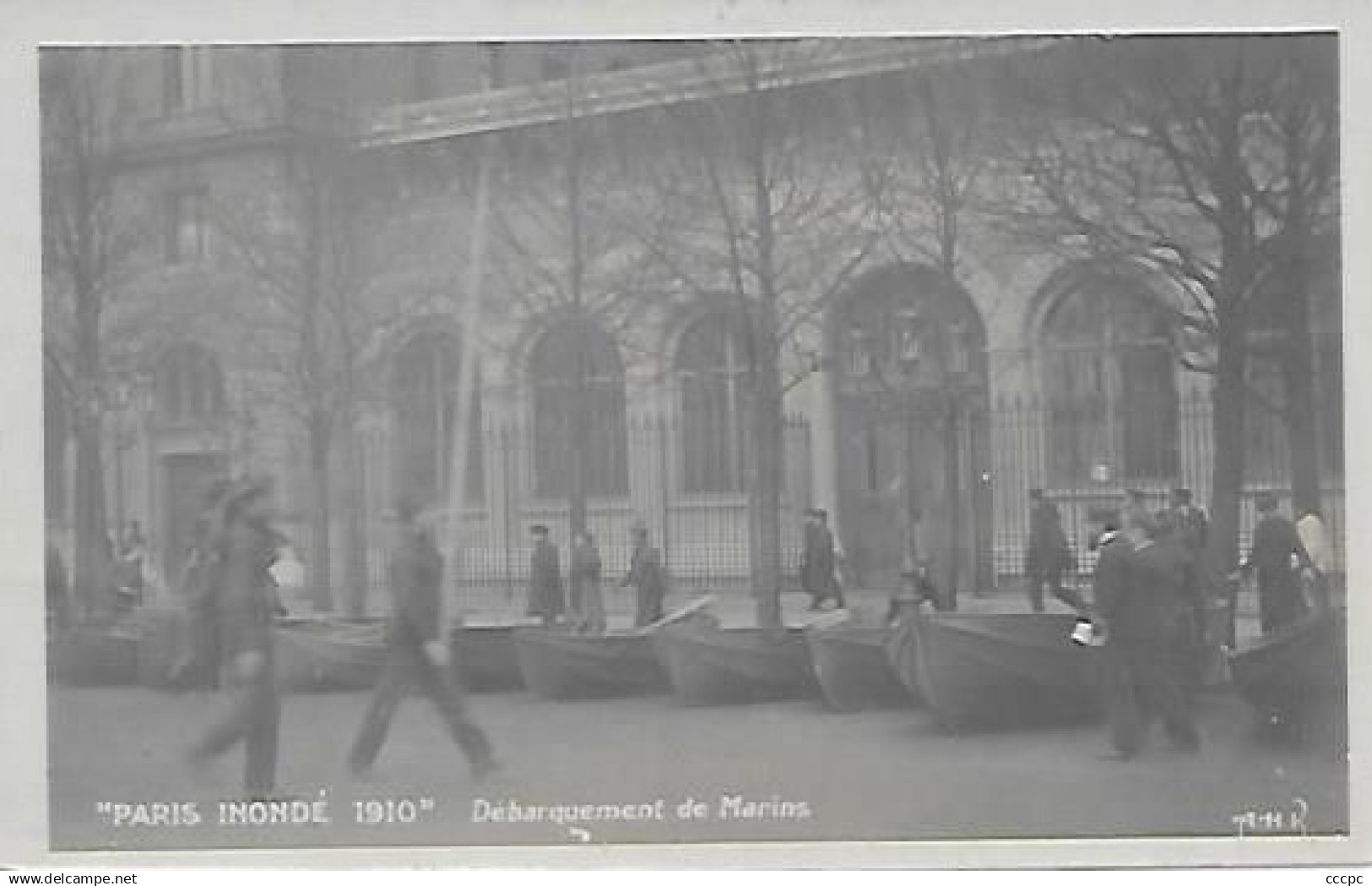 CPA Paris - Inondations 1910 Débarquement de Marins