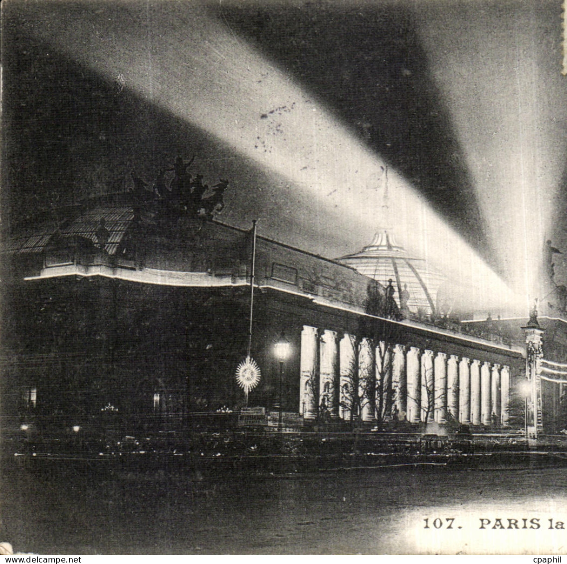 CPA Paris la nuit Le grand palais illumine