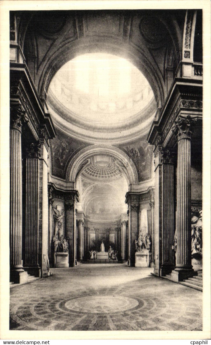CPA Paris Le Pantheon La Nef