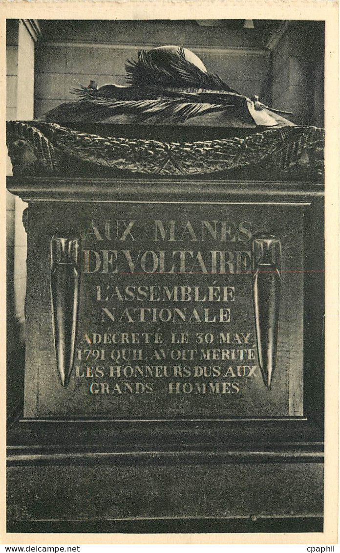 CPA Paris Le Pantheon Tombeau de Voltaire