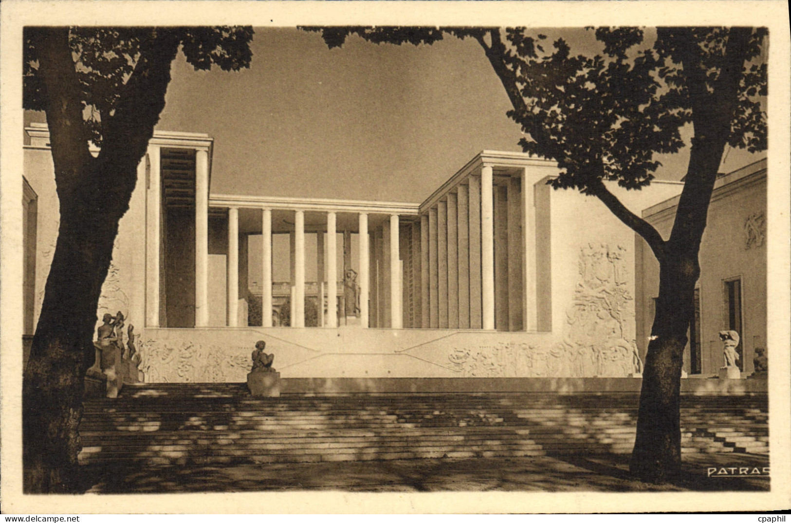 CPA Paris Les musees d'art moderne