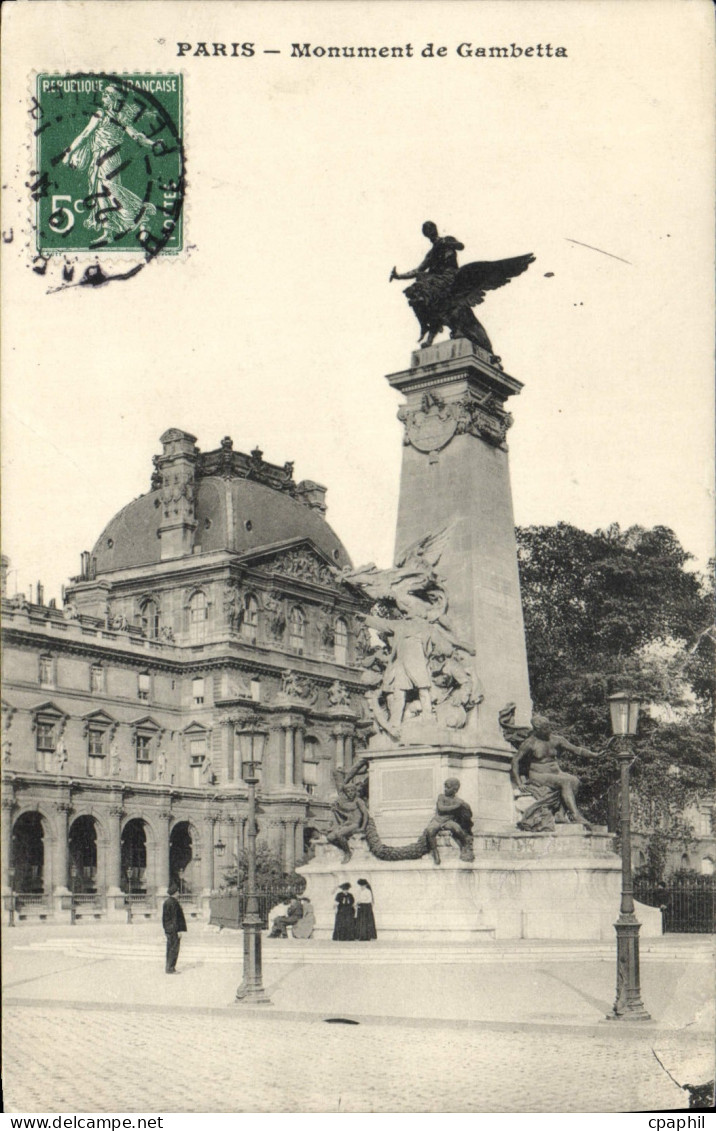 CPA Paris Monument de Gambetta