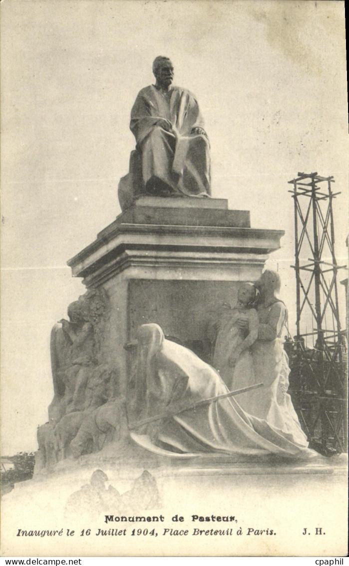 CPA Paris Monument de Pasteur Inaugure le 16 juillet 1904 Place Breteuil a Paris