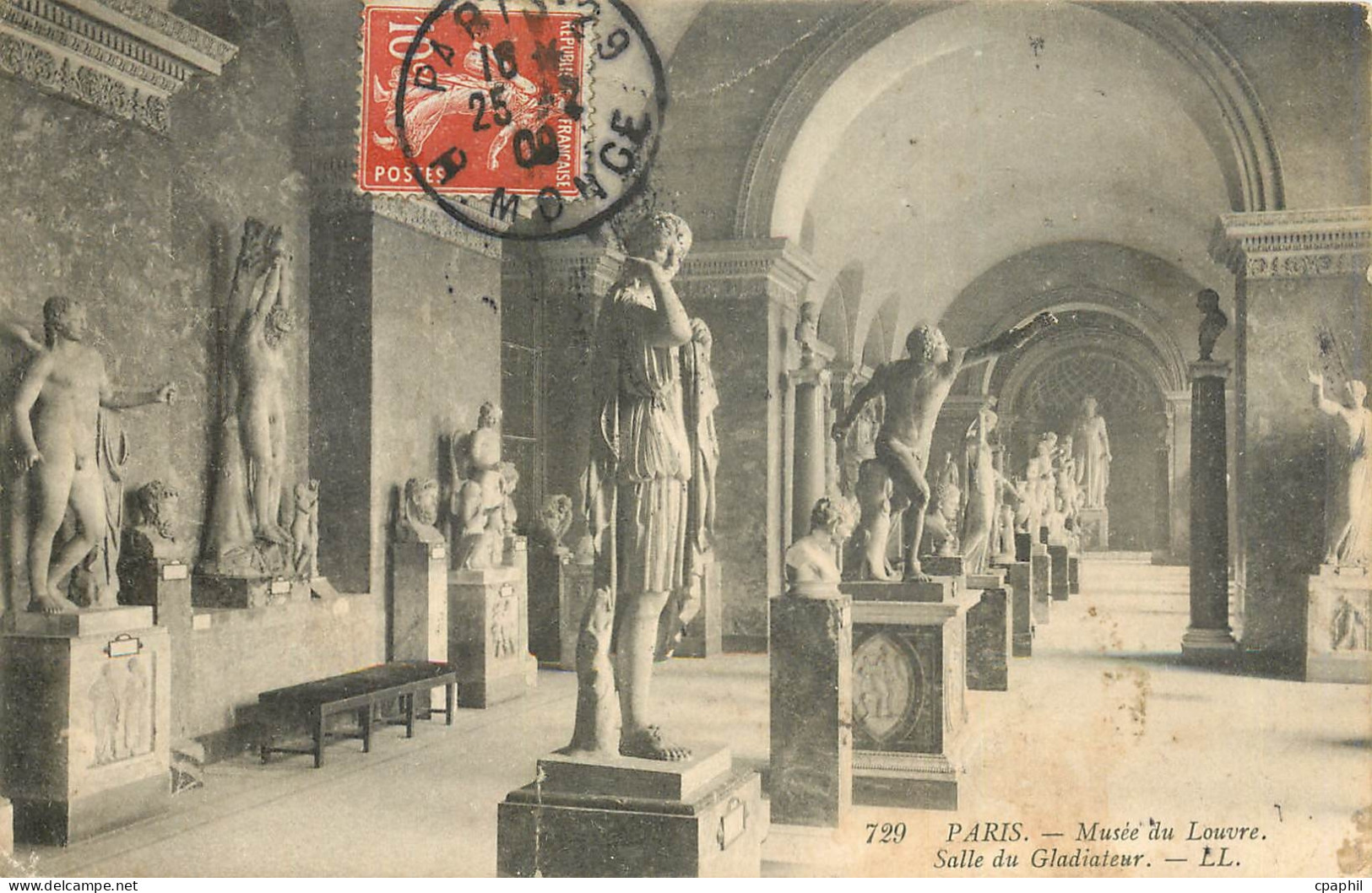 CPA Paris musee du Louvre
