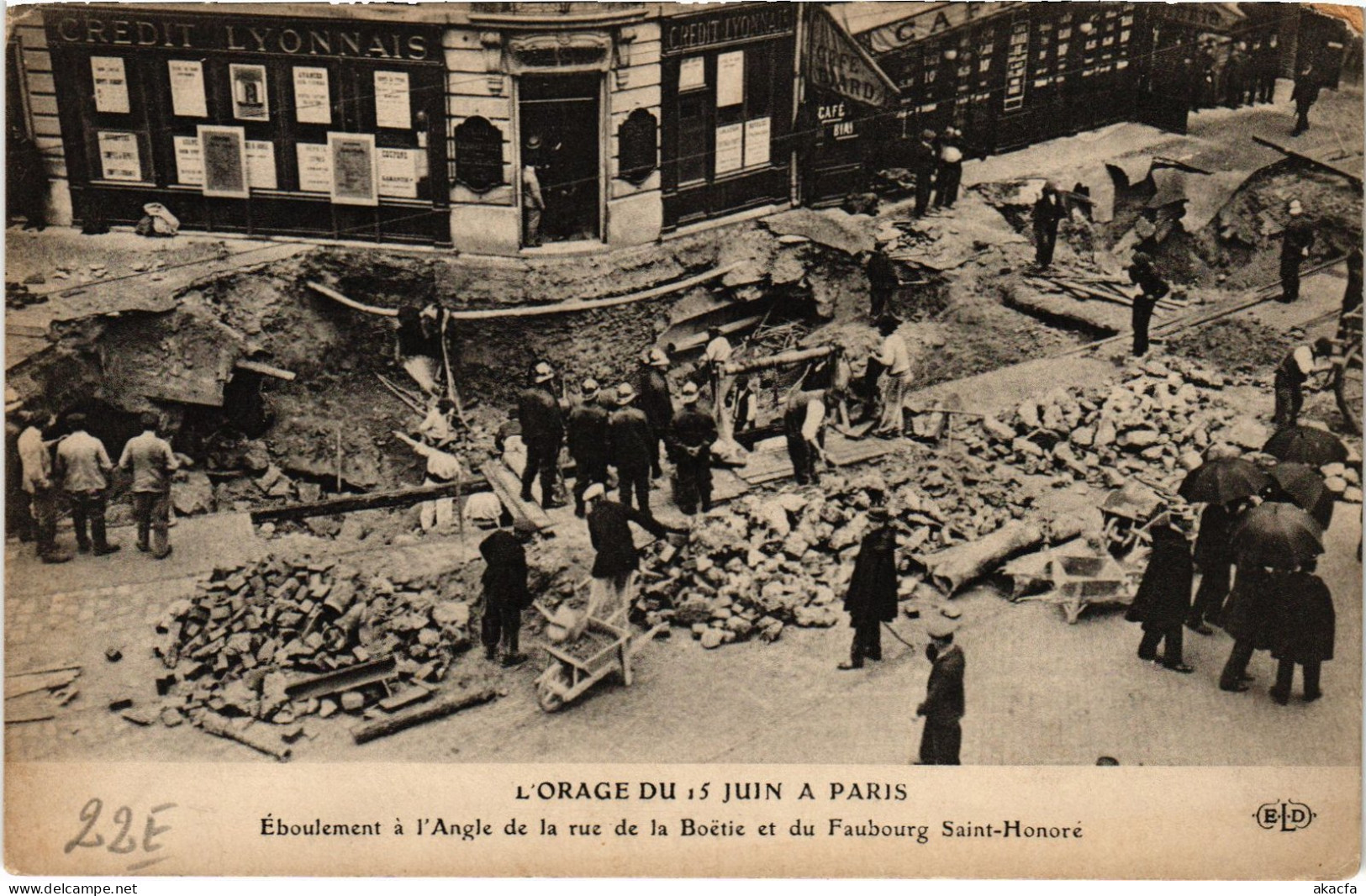 CPA PARIS Orage du 15 juin Rue de la Boetie (1394482)