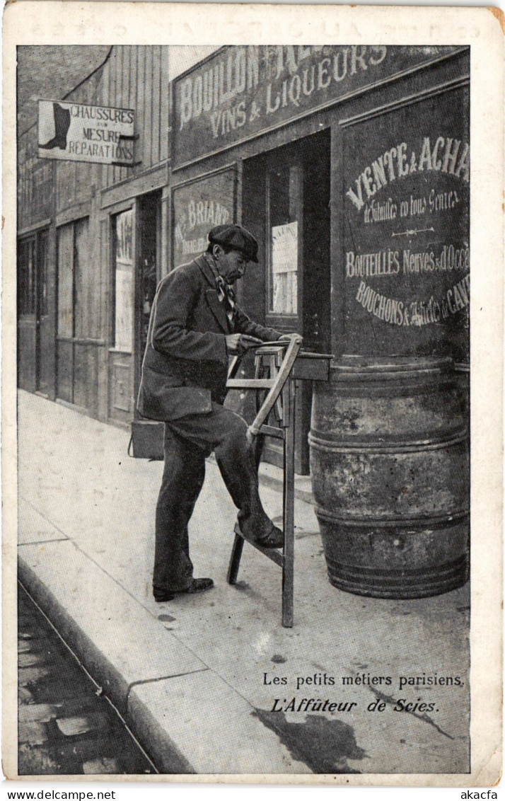 CPA PARIS Petits métiers Affuteur de Scies (1394148)