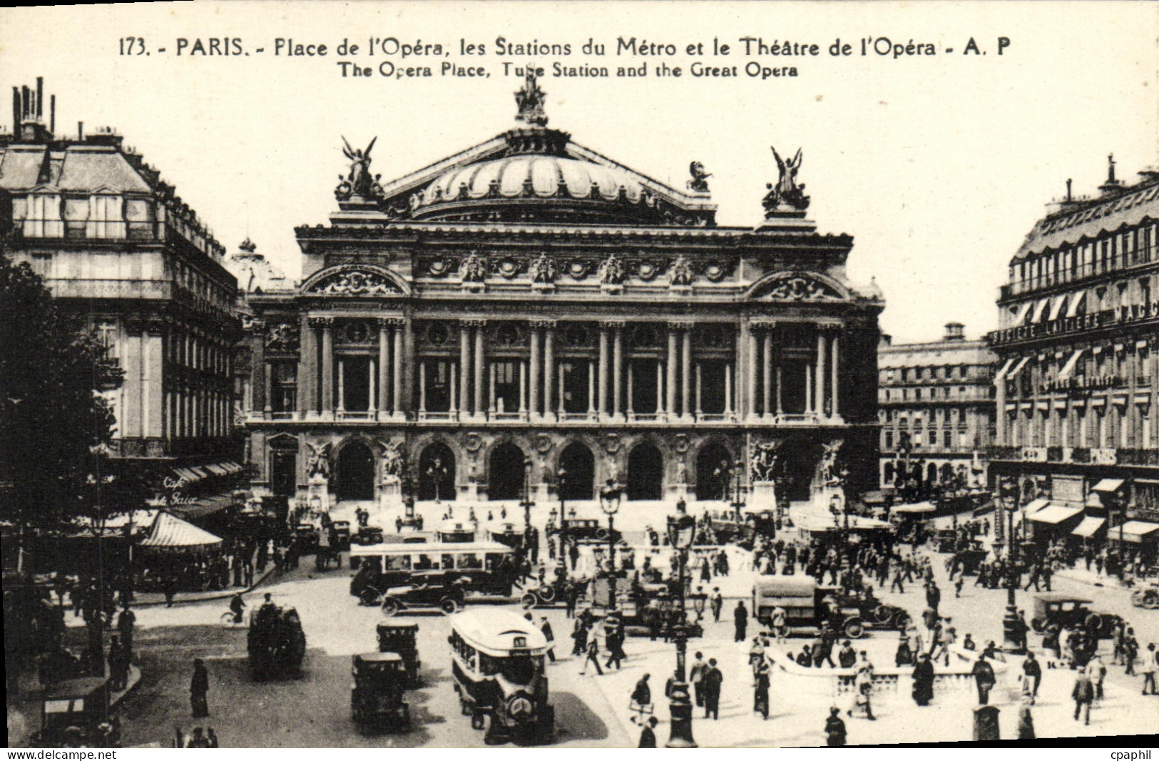 CPA Paris Place de l Opera les Stations du Metro et le Theatre de l Opera