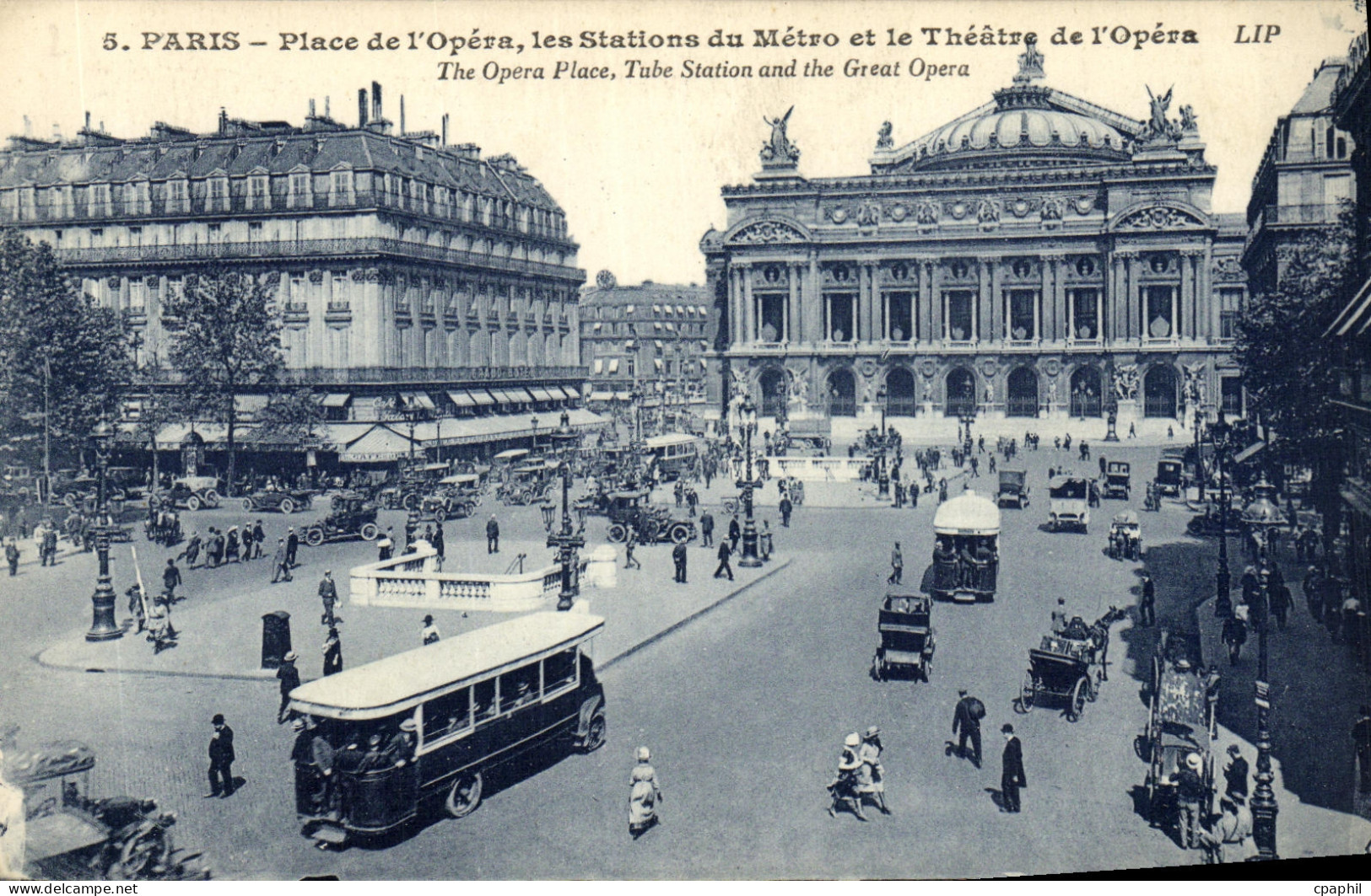 CPA Paris Place de L Opera les Stations du Metro et Theatre de l Opera