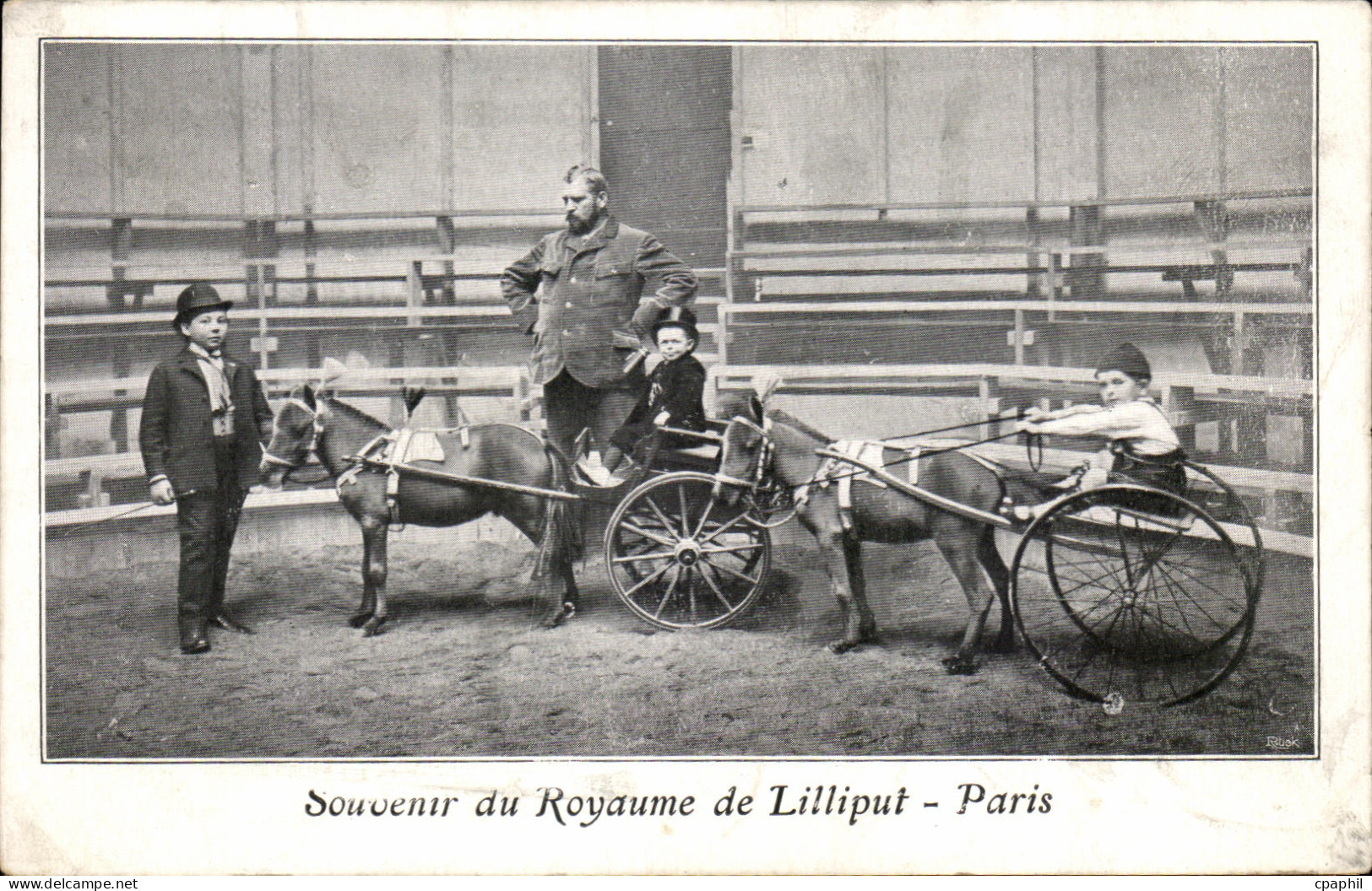 CPA Paris Souvenir du Royaume de Lilliput Nains Petites personnes Poney