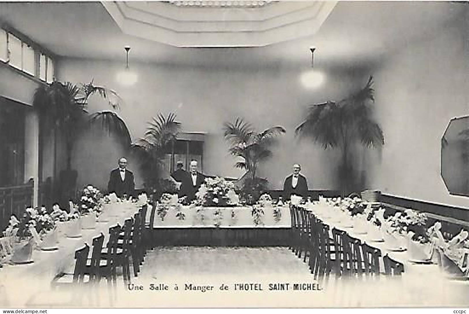 CPA Paris Une Salle à Manger de l'Hotel Saint-Michel - 17 rue Git le Coeur