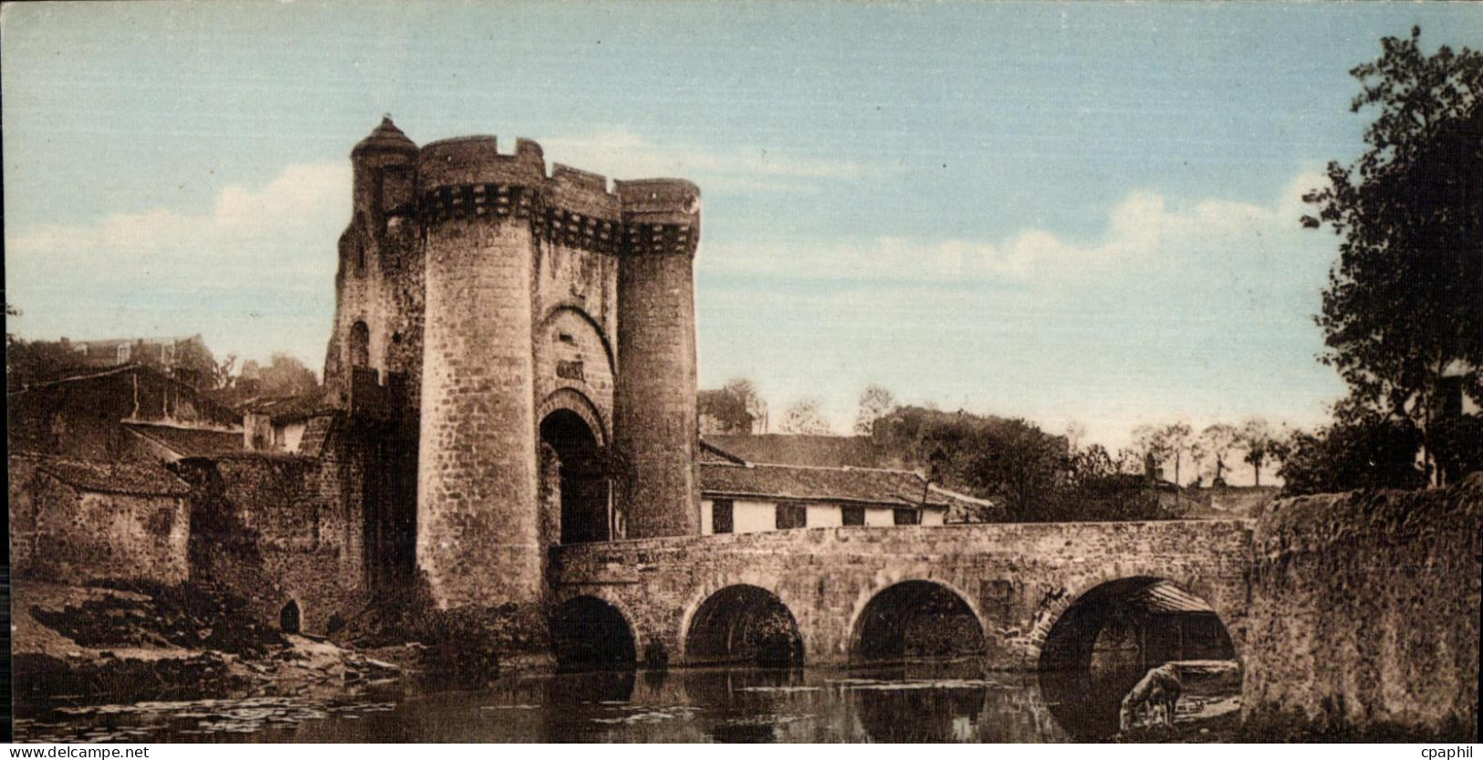 CPA Parthenay Porte St Jacques