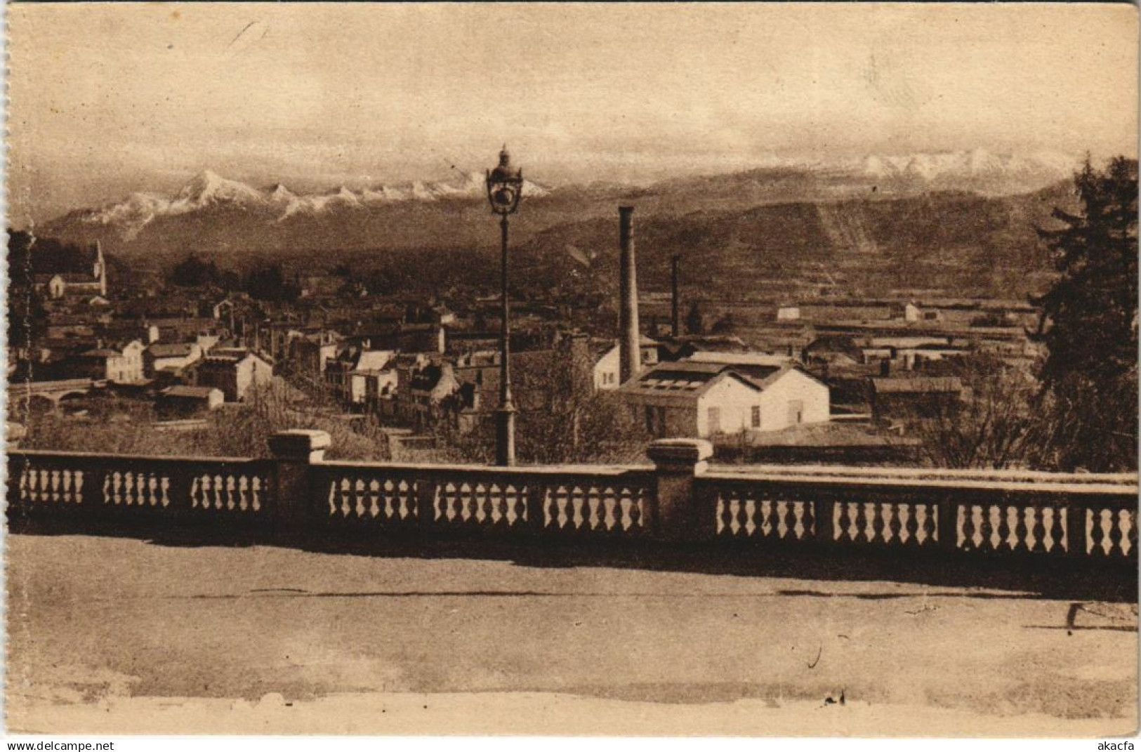 CPA Pau Bizanos et la Chaine des Pyrenees FRANCE (1124200)
