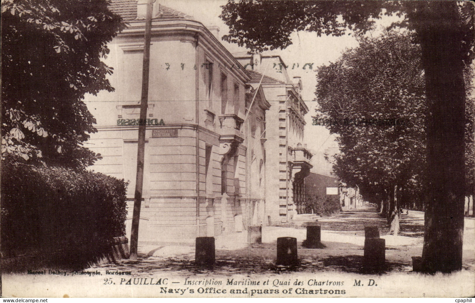CPA Pauillac Inscription Maritime Et Quai Des Chartrons