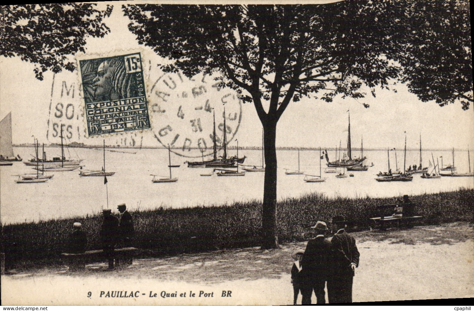CPA Pauillac Le Quai et la Port
