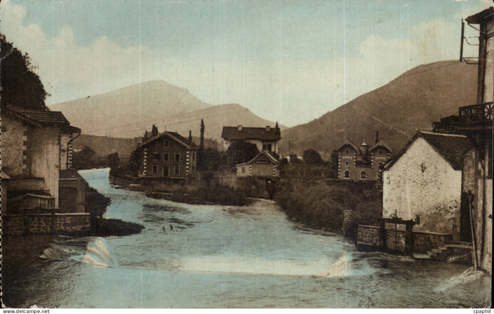CPA Pays basque La Nive a Saint Jean Pied de Port