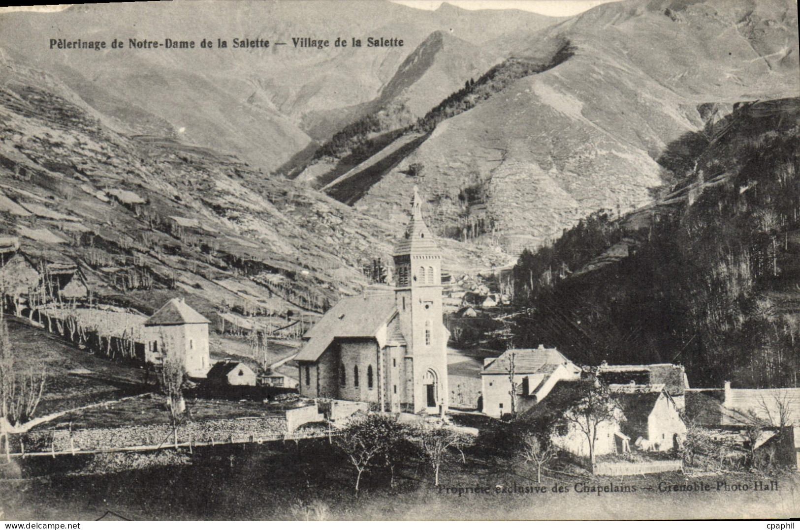 CPA Pelerinage de Notre Dame de la Salette Village de la Salette