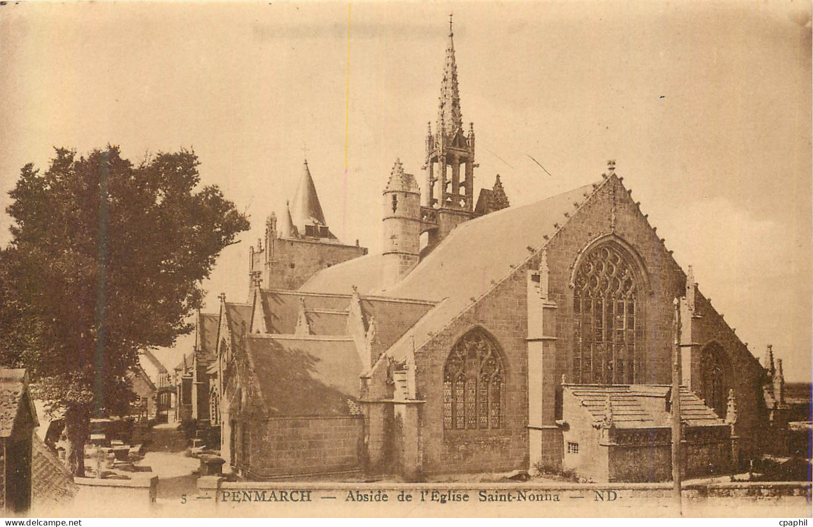 CPA Penmarch Abside de l'Eglise Saint Nonna